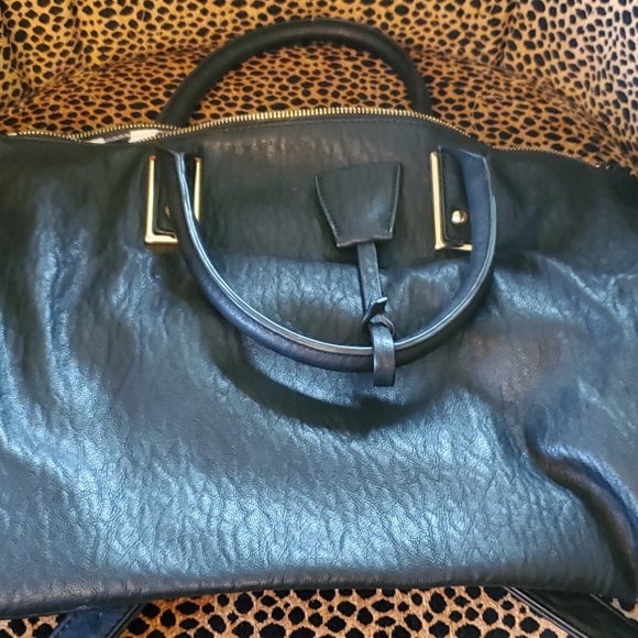 Urban Expressions Handbags - LARGE BLACK CROSSBODY